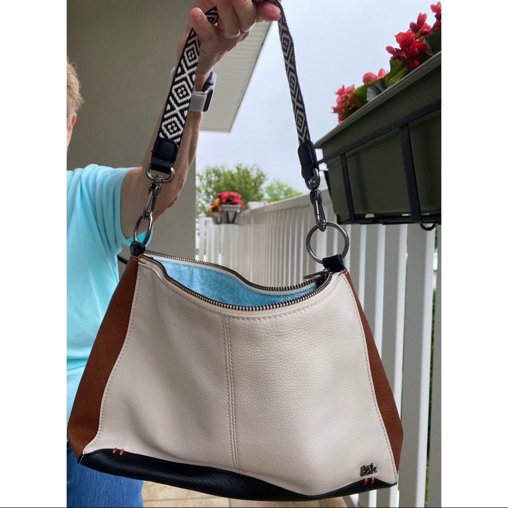The Sak Tan Bag